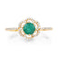 Anillo de Compromiso de Esmeralda Zambiana de 0.55 Quilates y Diamante Blanco en Oro de 14K