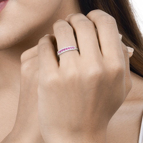 Anillo de Compromiso de Rubí de 0.47 Quilates y Diamante Blanco en Oro Blanco de 14K