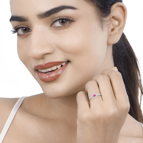 Bague de fiançailles en or blanc 14K avec rubis et diamants de 0,40 carat