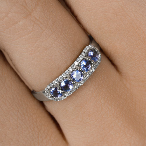 Anillo de 0.61 quilates de tanzanita genuina y diamantes blancos en oro blanco de 14K