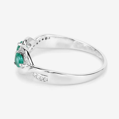 Anillo de Compromiso de Esmeralda Zambiana y Diamante de 0.35 Quilates en Oro Blanco de 14K