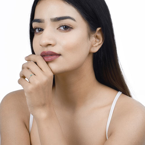 Bague de fiançailles en or blanc 14K avec émeraude zambienne de 0,18 carat et diamants