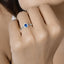 Bague Halo en Saphir Bleu et Diamants de 0,44 Carat en Or Blanc 14K