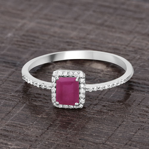 Bague de fiançailles en or blanc 14K avec rubis de 0,58 carat et diamants blancs
