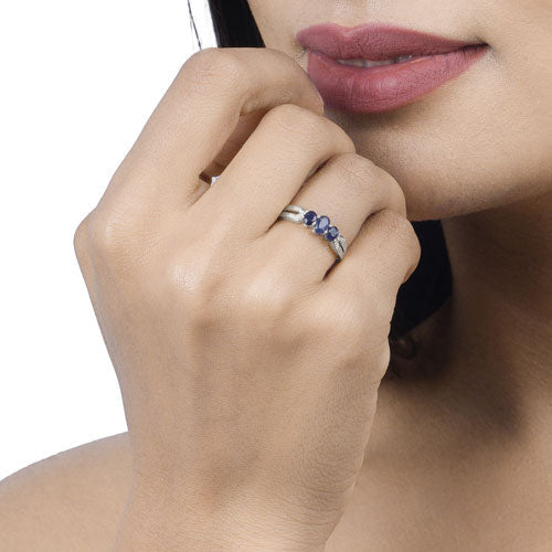 Bague de fiançailles en saphir bleu et diamant de 0,73 carat en or blanc 14K