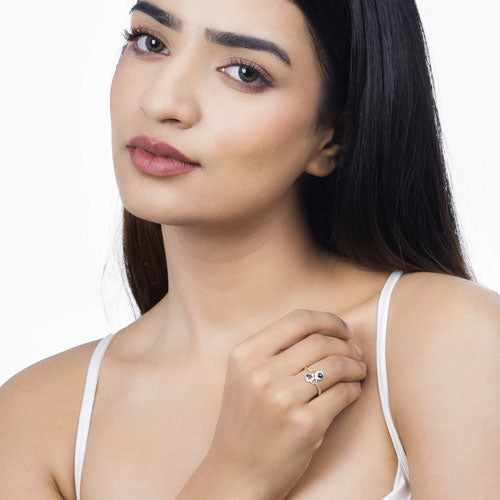 Bague de fiançailles en saphir bleu et diamant de 0,34 carat en or jaune 14K