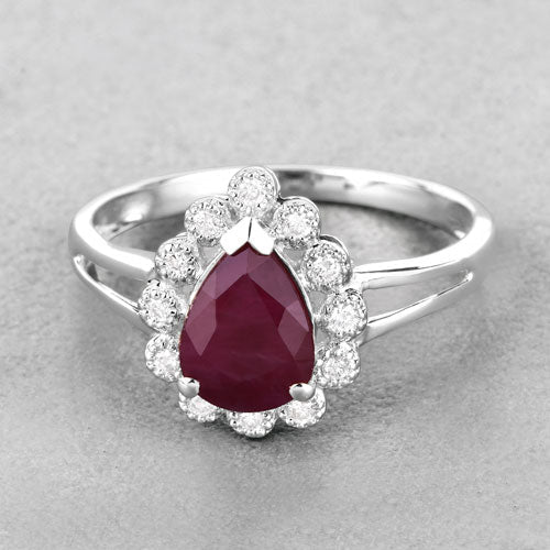 Anillo de Compromiso de Rubí y Diamante de 1.31 Quilates en Oro Blanco de 14K
