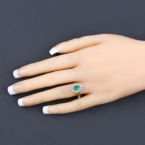 Anillo de Compromiso de Esmeralda Zambiana y Diamante de 1.22 Quilates en Oro Amarillo de 10K