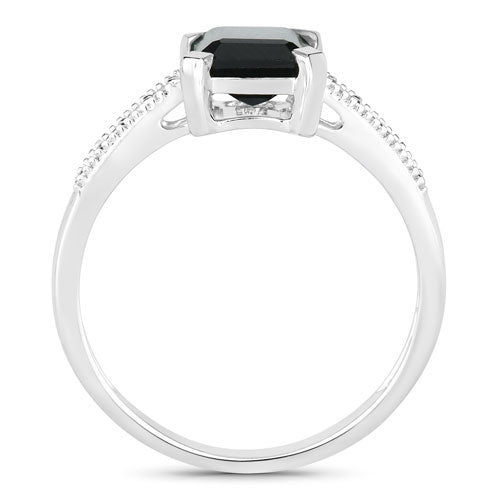 Anillo de 1.91 quilates de turmalina verde y diamante en oro blanco de 14 quilates