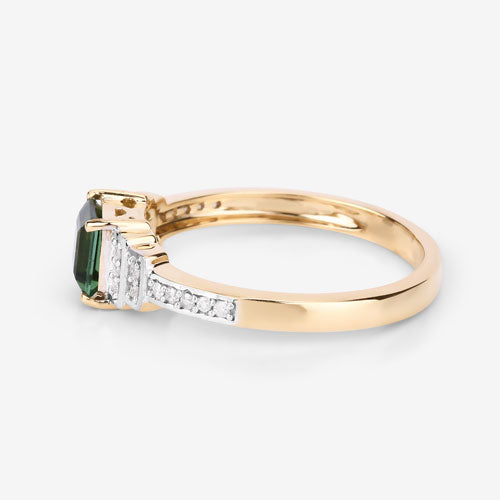 Anillo de 0.72 quilates de turmalina verde y diamante blanco en oro amarillo de 14 quilates