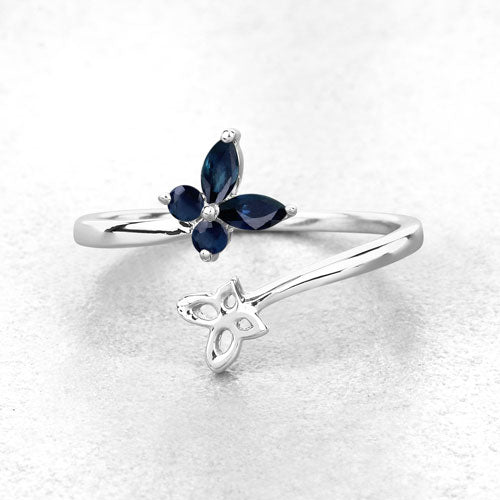 Bague de fiançailles en saphir bleu de 0,26 carat en argent sterling .925
