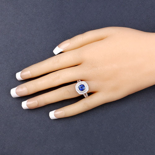 Anillo de Compromiso de Zafiro Azul y Diamante de 1.96 Quilates en Oro Blanco de 18K