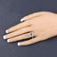 Bague de fiançailles en saphir bleu et diamant de 1,31 carat en or jaune 18K