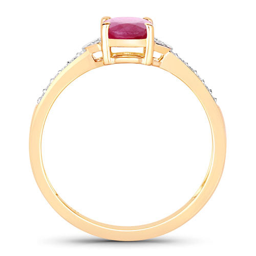 Anillo de Compromiso de Rubí y Diamante de 0.95 Quilates en Oro Amarillo de 10K