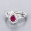 Anillo de Compromiso de Rubí y Diamante de 0.92 Quilates en Oro Blanco de 14K
