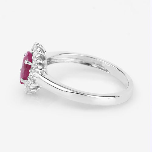 Anillo Halo de Rubí y Diamantes de 1.01 Quilates en Oro Blanco de 10K