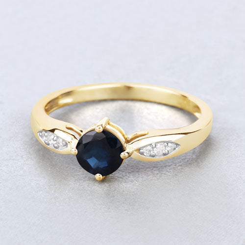 Anillo de Zafiro Azul y Diamante de 0.89 Quilates en Oro Amarillo de 10K