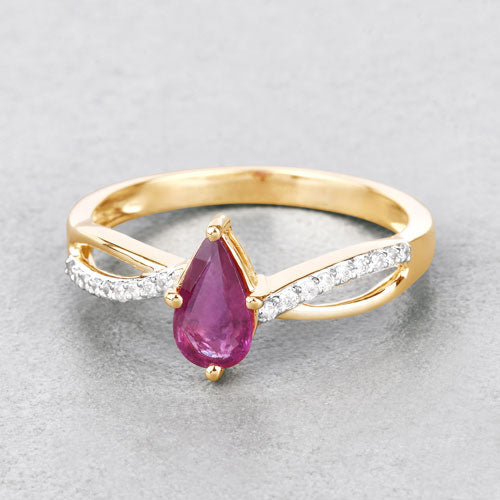 Bague de fiançailles en or jaune 14K avec rubis et diamants de 0,52 carat