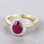 Anillo Halo de Rubí y Diamantes de 1.38 Quilates en Oro Amarillo de 14K