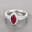 Anillo de Compromiso de Rubí y Diamante de 0.96 Quilates en Oro Blanco de 14K
