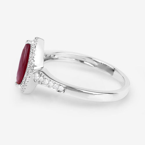 Anillo de Compromiso de Rubí y Diamante de 0.96 Quilates en Oro Blanco de 14K