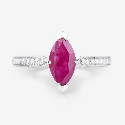 Anillo de Compromiso de Rubí y Diamante de 1.51 Quilates en Oro Blanco de 14K