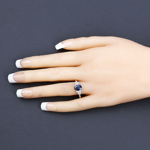 Anillo de Compromiso de Zafiro Azul y Diamante de 1.73 Quilates en Oro Amarillo de 14K