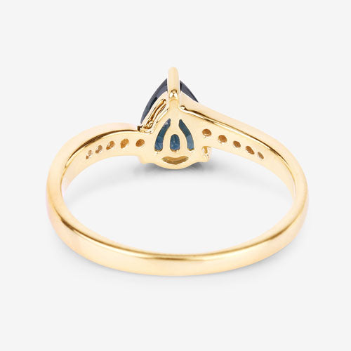 0.89 Carat Blue Sapphire and Diamond 14K Yellow Gold Engagement Ring