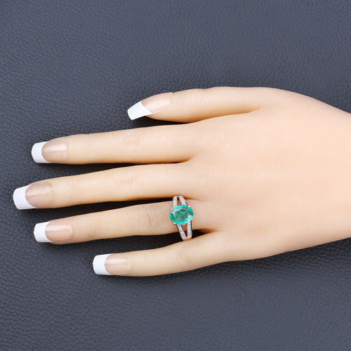Anillo de Compromiso de Esmeralda Zambiana y Diamante de 2.29 Quilates en Oro Amarillo de 14K
