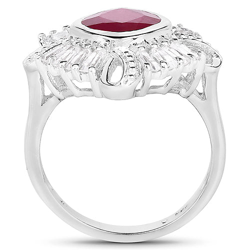 Anillo de Plata Esterlina con Rubí de 2.66 Quilates y Topacio Blanco Elegante