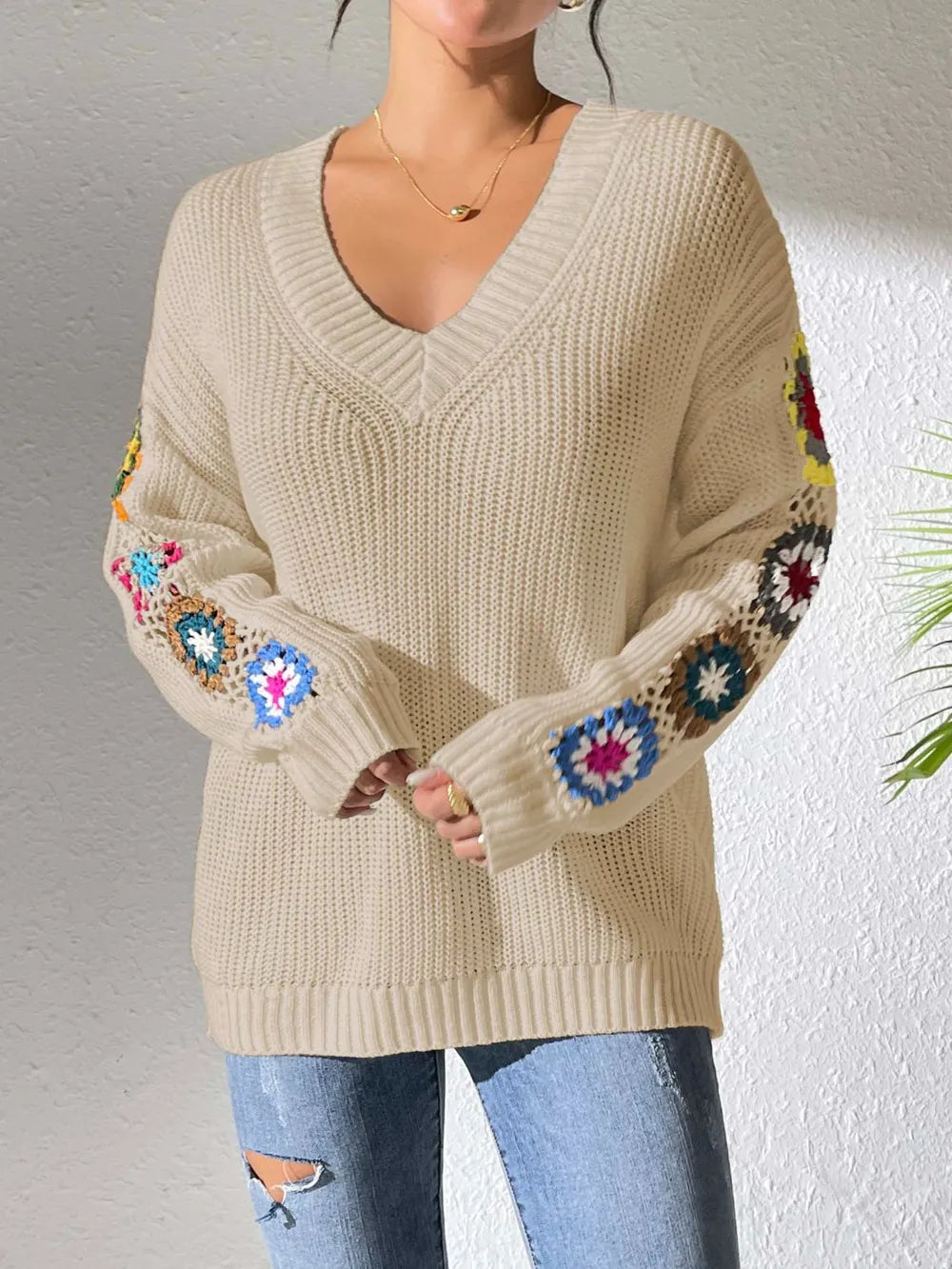 Suéter de V-Neck con Flores de Gancho a Mano en Color Mezclado