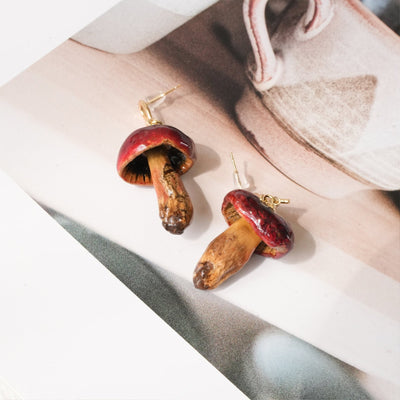 Boucles d'oreilles en champignon chanterelle doré - Bijoux botaniques faits à la main