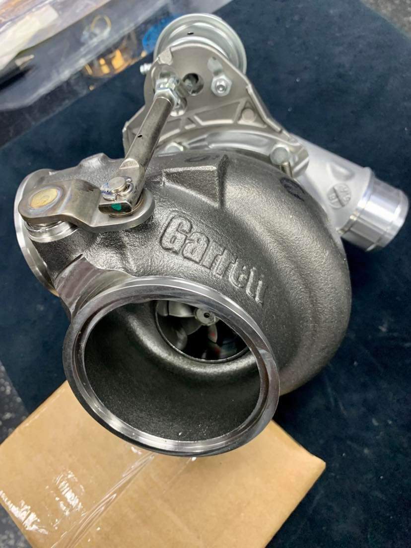 Turboalimentador Inverso Garrett G25-660 con Conexión V-Band