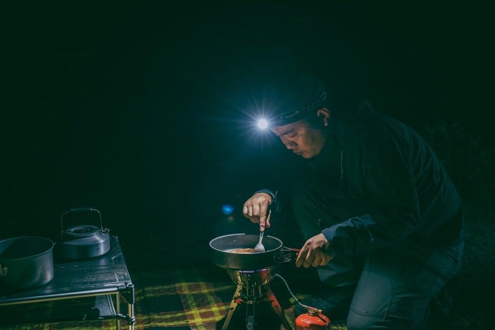Linterna LED recargable de alto lumen - Magnética y resistente al agua