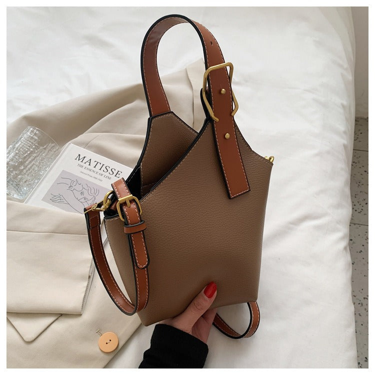 Retro Women's Bag Fashion Casual Bag Portable Water Bucket Bag Red Crossbody Women's Bag - Korvel