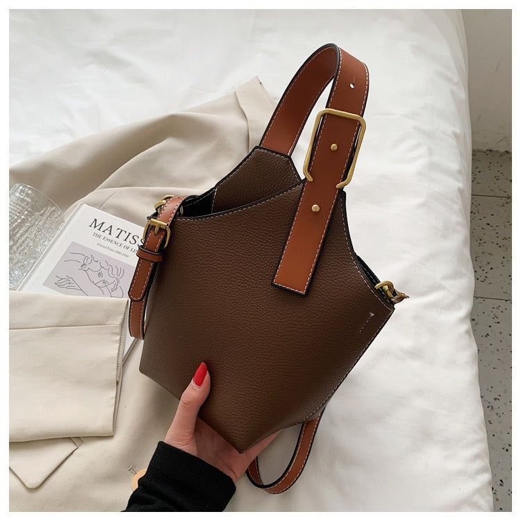 Retro Women's Bag Fashion Casual Bag Portable Water Bucket Bag Red Crossbody Women's Bag - Korvel