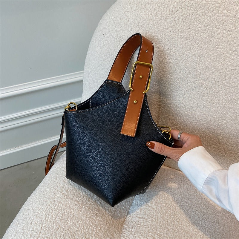 Retro Women's Bag Fashion Casual Bag Portable Water Bucket Bag Red Crossbody Women's Bag - Korvel