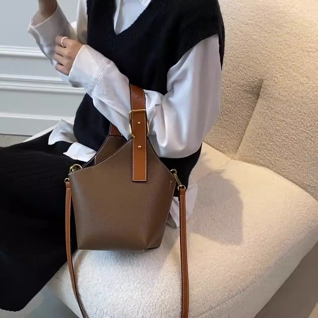 Retro Women's Bag Fashion Casual Bag Portable Water Bucket Bag Red Crossbody Women's Bag - Korvel