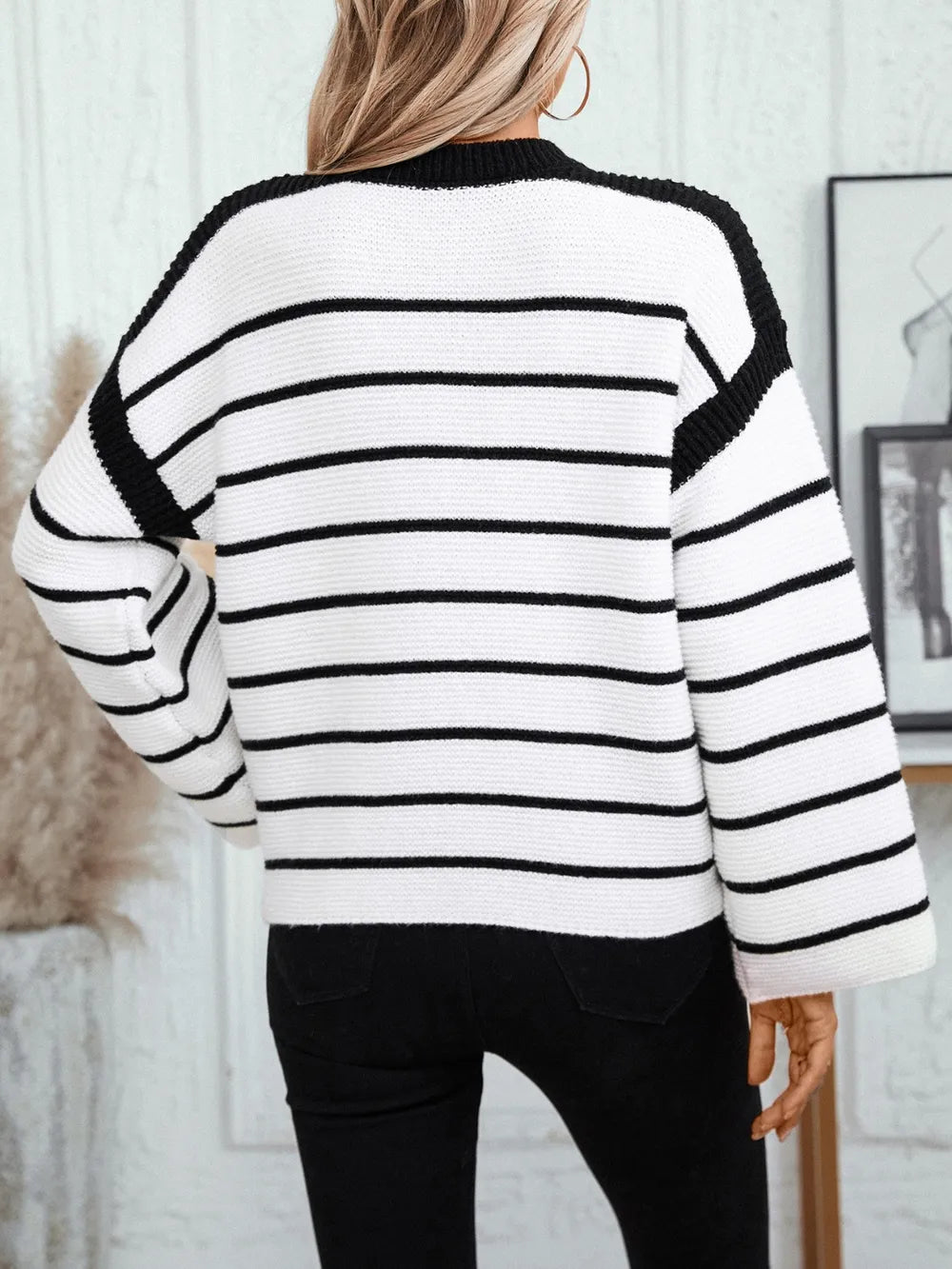 Round neck loose black and white striped pullover long sleeved knitted sweater for women - Korvel