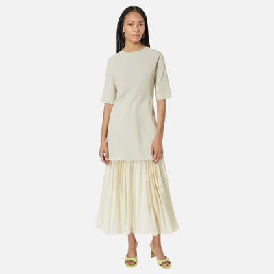 Elegant Round Neck Short Sleeved Pleated Dress
