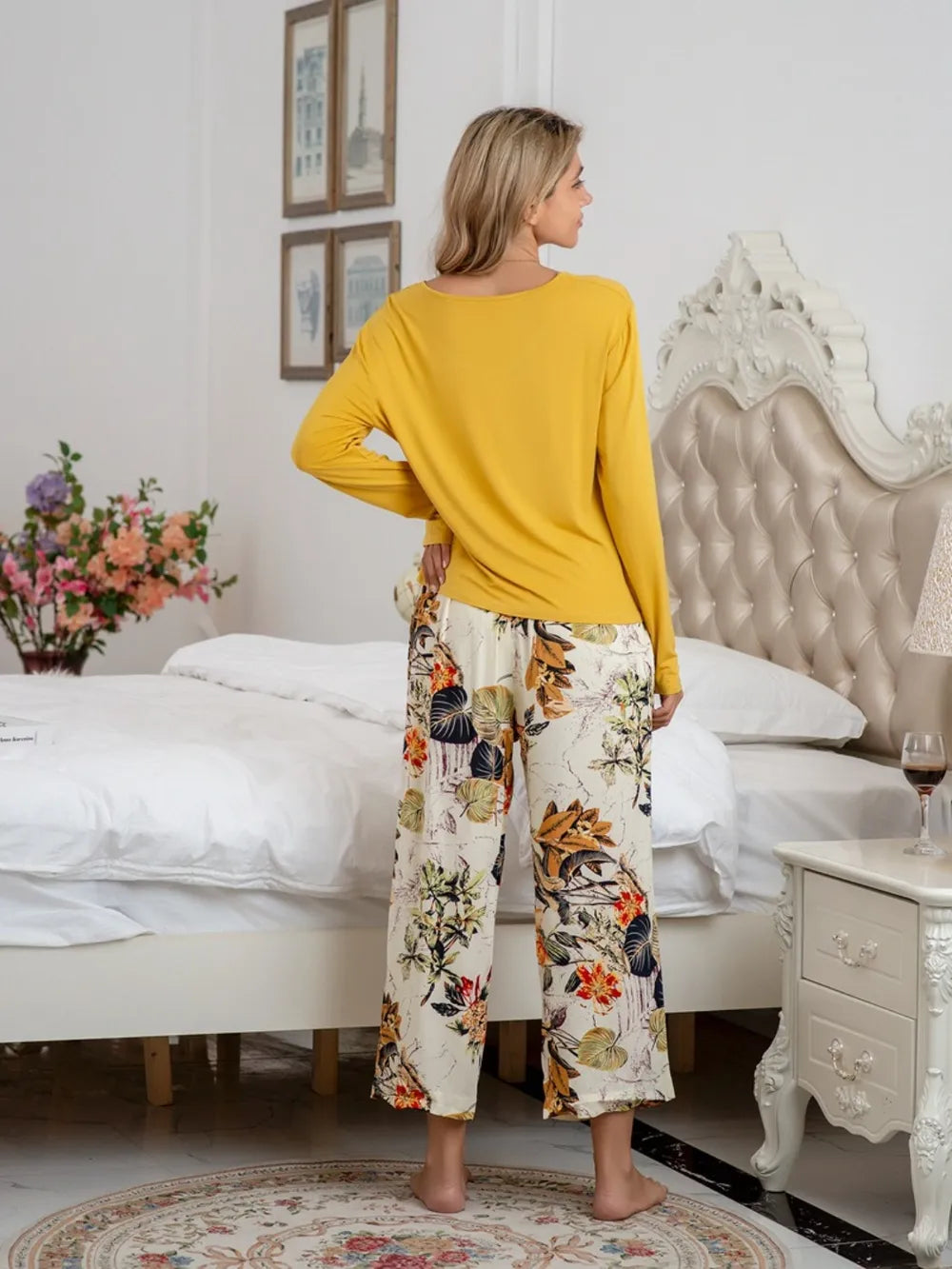 Round Neck Top and Printed Pants Lounge Set - Korvel