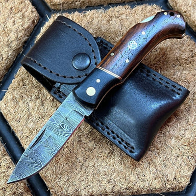 Experience the Elegance of Our Premium Damascus Steel Folding Knife with Rosewood Handle - Korvel