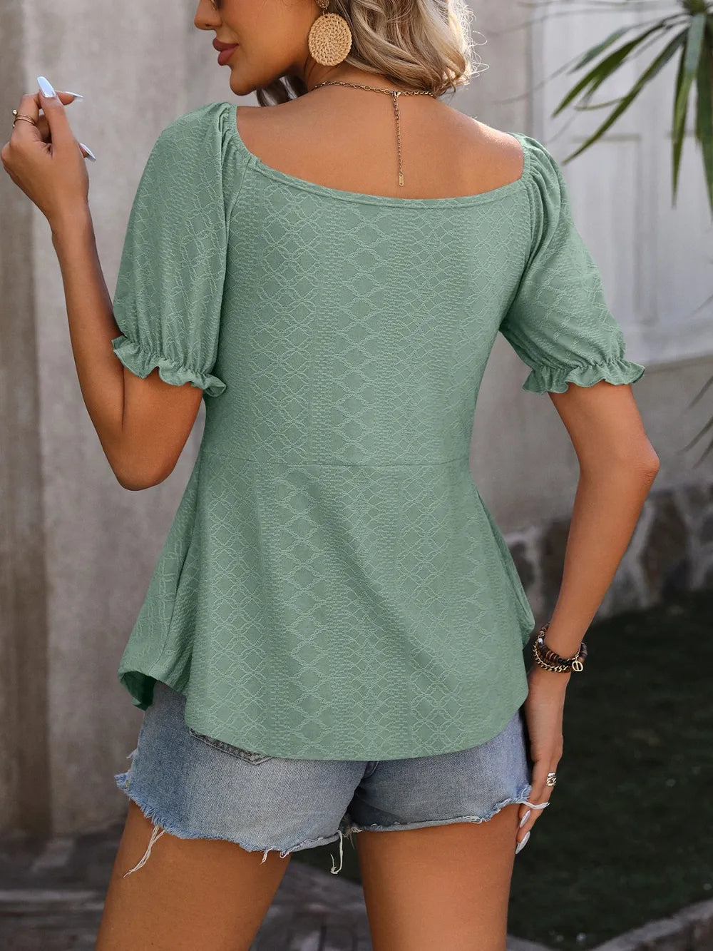 Blusa con Mangas Acampanadas y Escote en V Fruncido