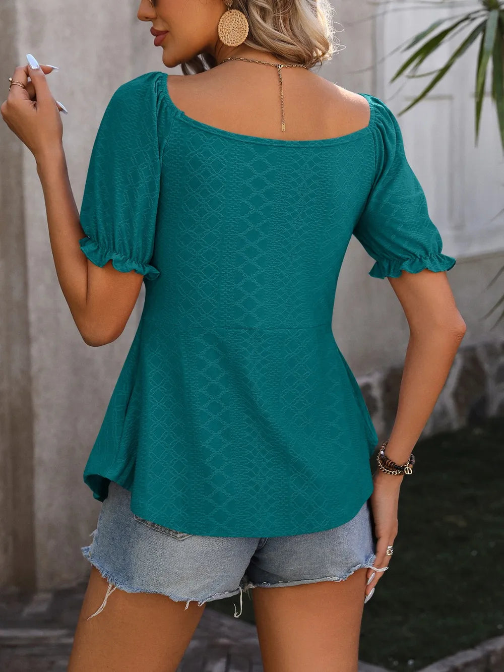 Blusa con Mangas Acampanadas y Escote en V Fruncido