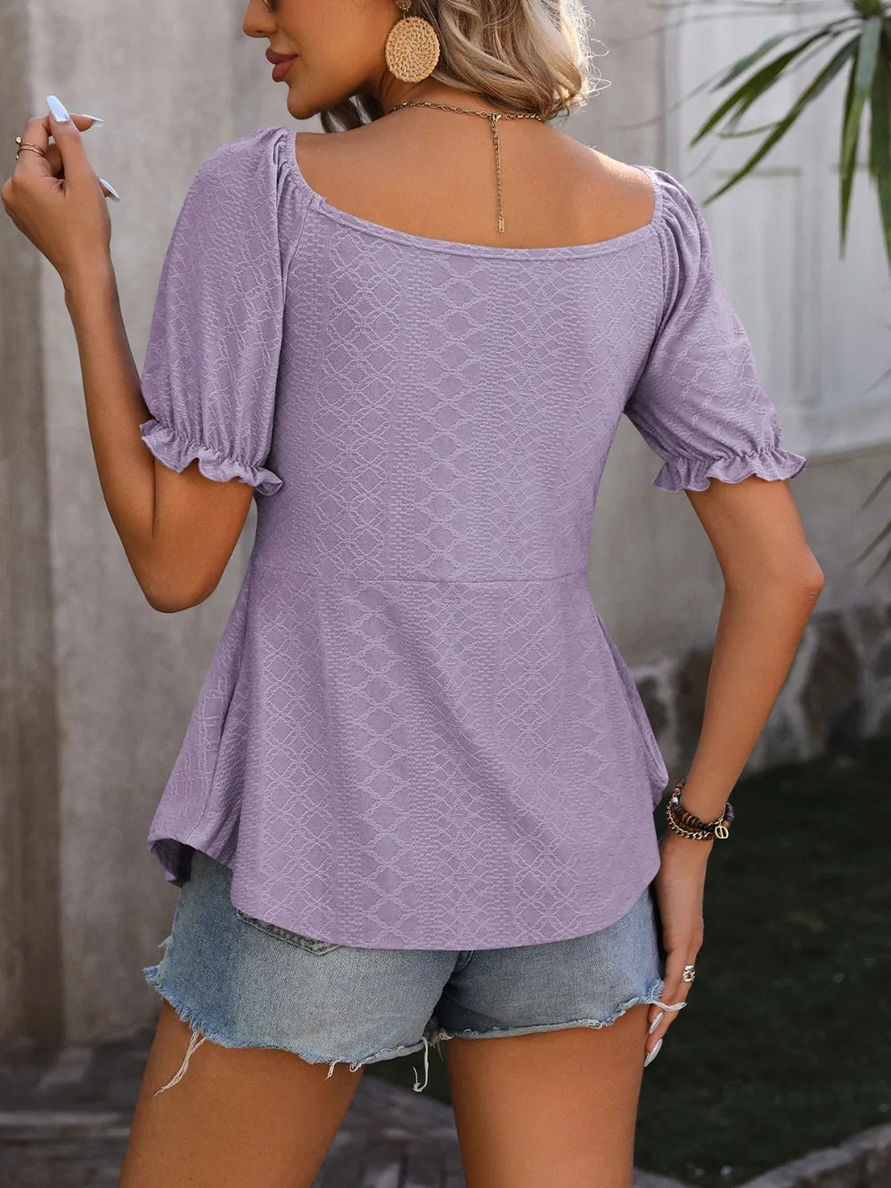 Blusa con Mangas Acampanadas y Escote en V Fruncido