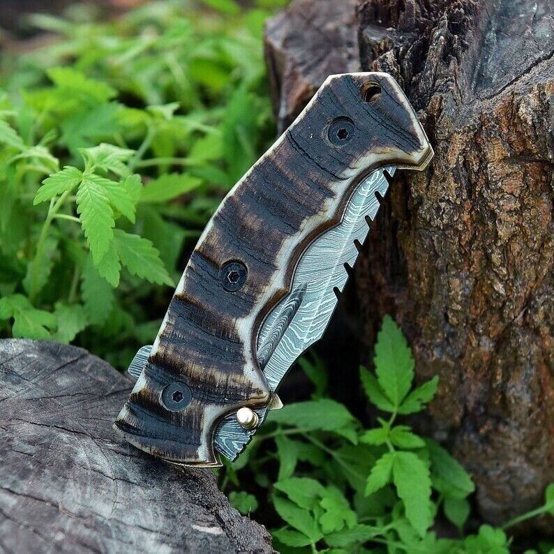 Artisan EDC Tracker Folding Knife - Exquisite Damascus Steel Design - Korvel