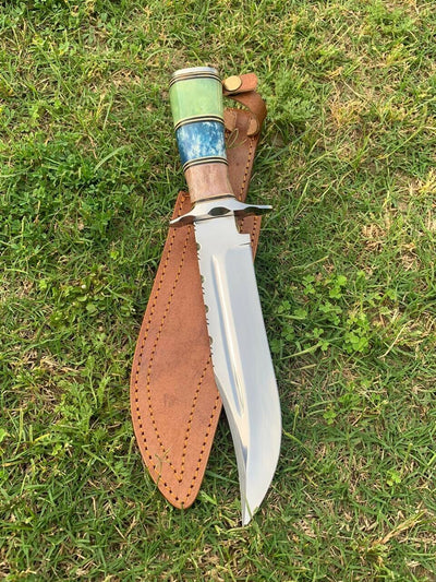 Premium Custom D2 Tool Steel Bowie Knife for Hunting Enthusiasts - Korvel