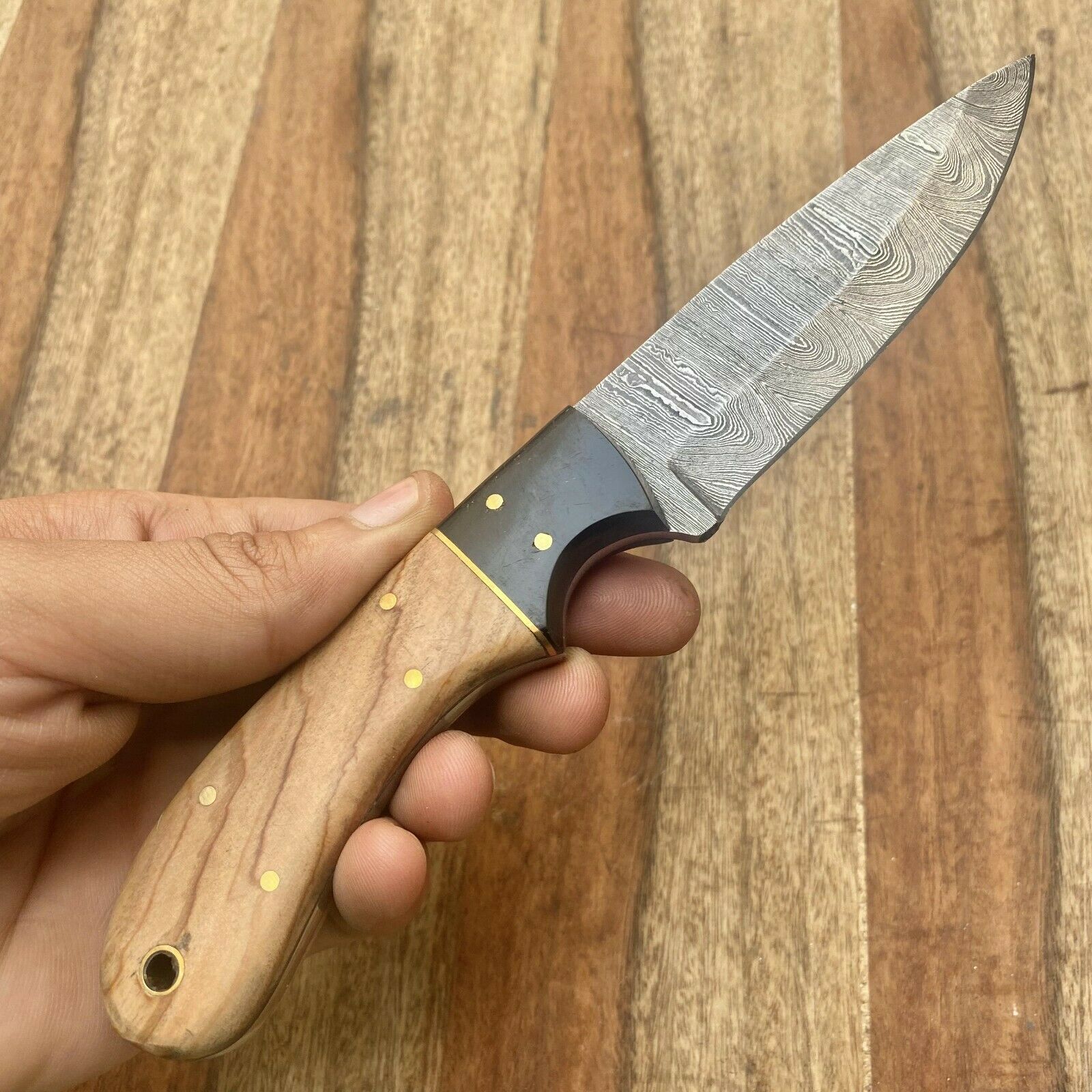 Premium Custom Damascus Steel Skinning Knife for Hunters - Korvel