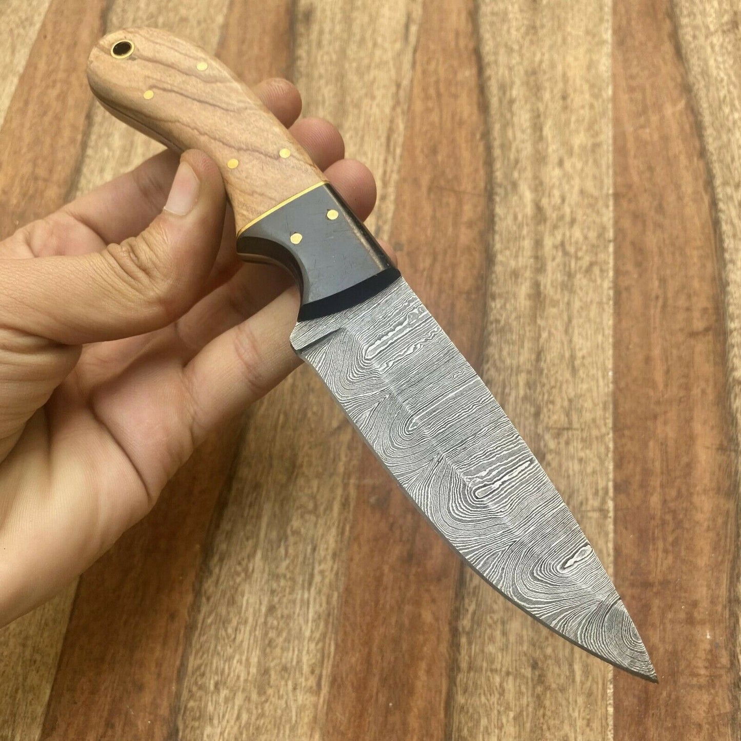 Premium Custom Damascus Steel Skinning Knife for Hunters - Korvel