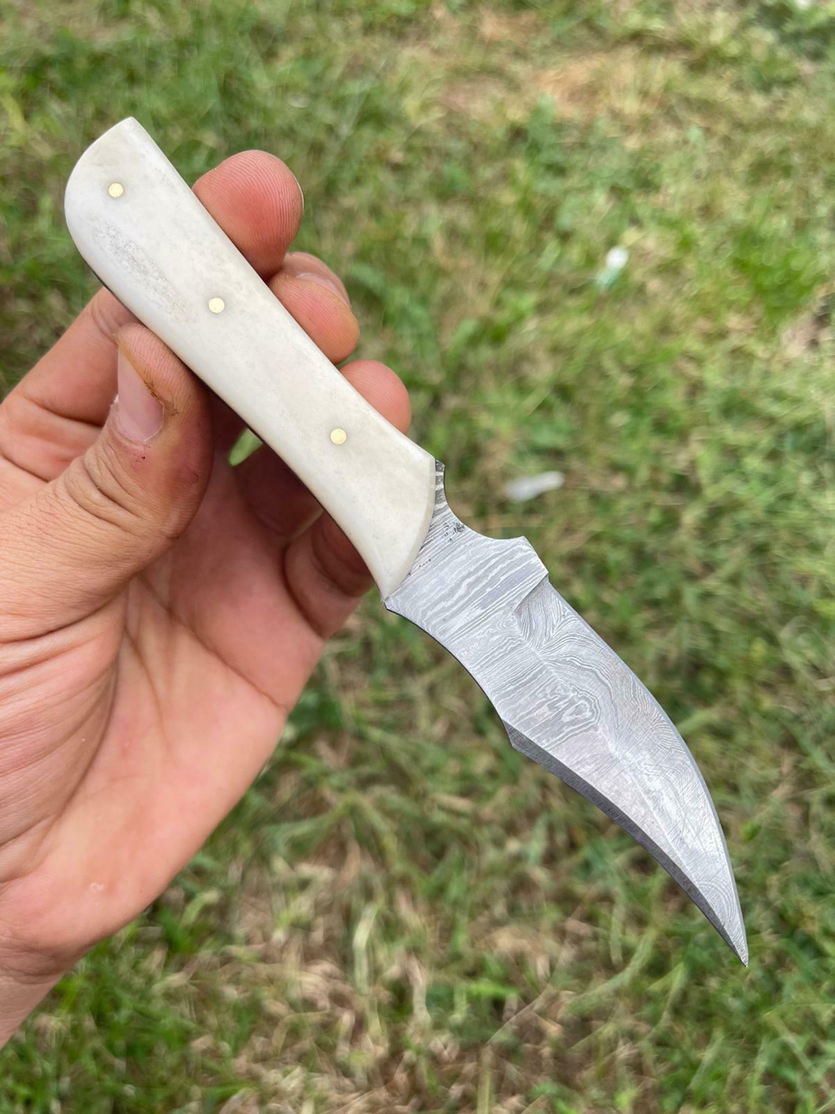 Artisan Crafted Damascus Steel Skinner Knife - Korvel